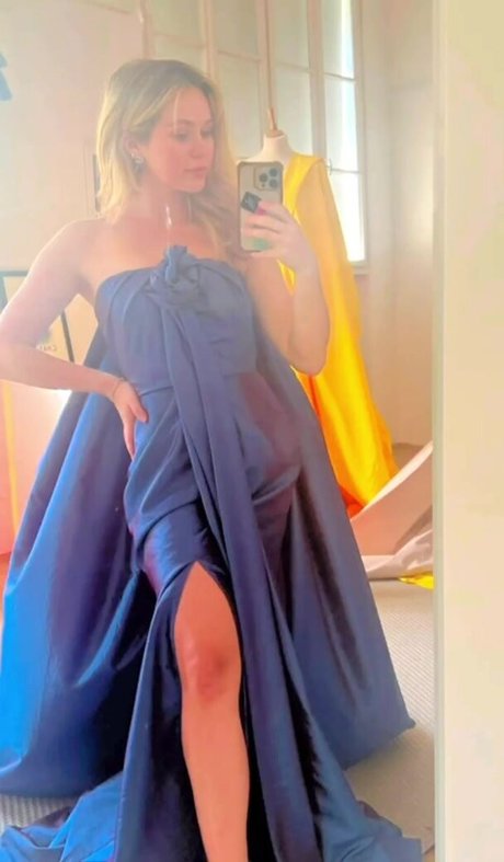 sisters onlyfans hd pic