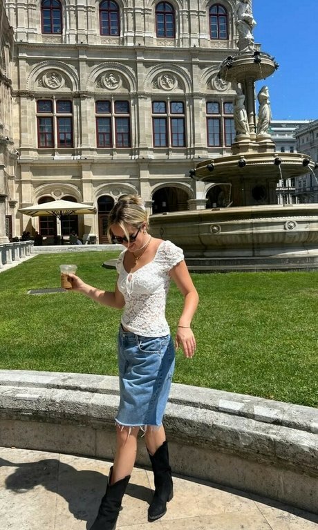 Brec Bassinger free actress photo