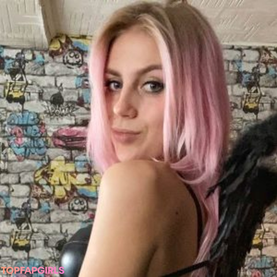 FOX Hobby nude model pic