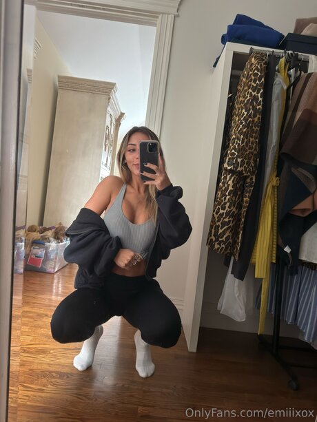 emiiixox model hd galleries