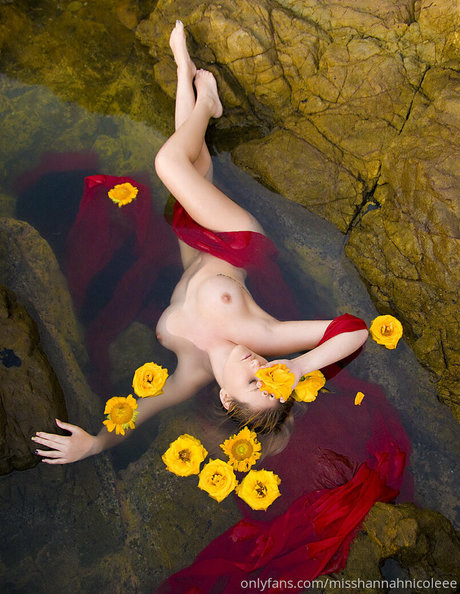 misshannahnicoleee model free archive