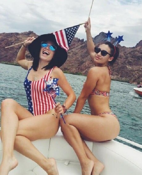 Francia Raisa porn model images