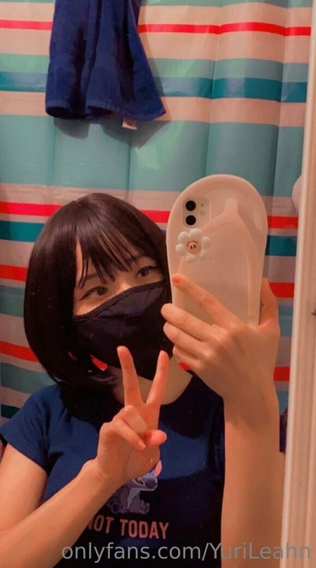 yurileahn pretty pornstar galleries