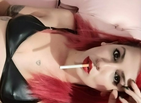 emilypageok naked star pic