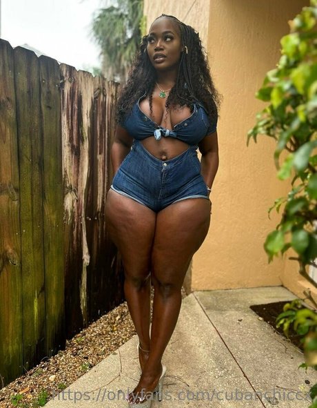 queenncubanxxx star hot pics