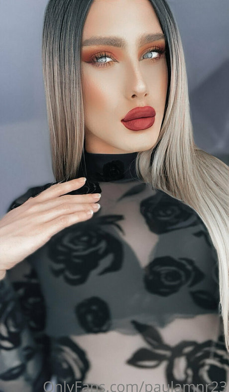 busty onlyfans exclusive image