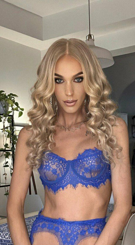 clothed onlyfans beautiful pics