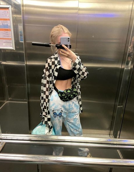 Fasoollka model hot archive