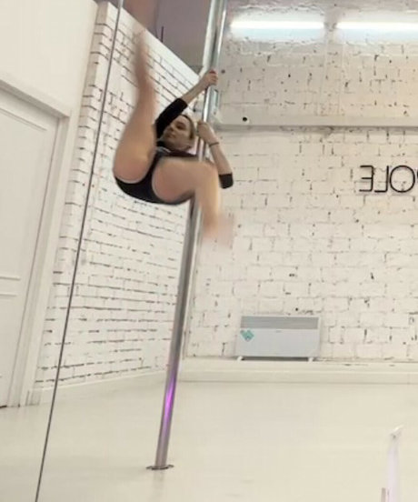 Fasoollka model naked photos