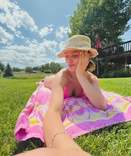 Sylvia Snyders star exclusive image