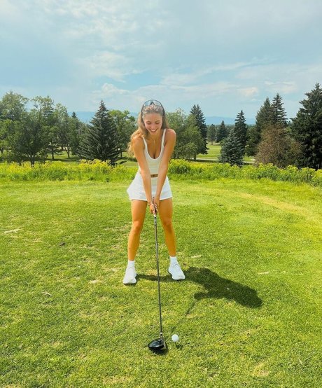 big tits skinny onlyfans nudes gallery