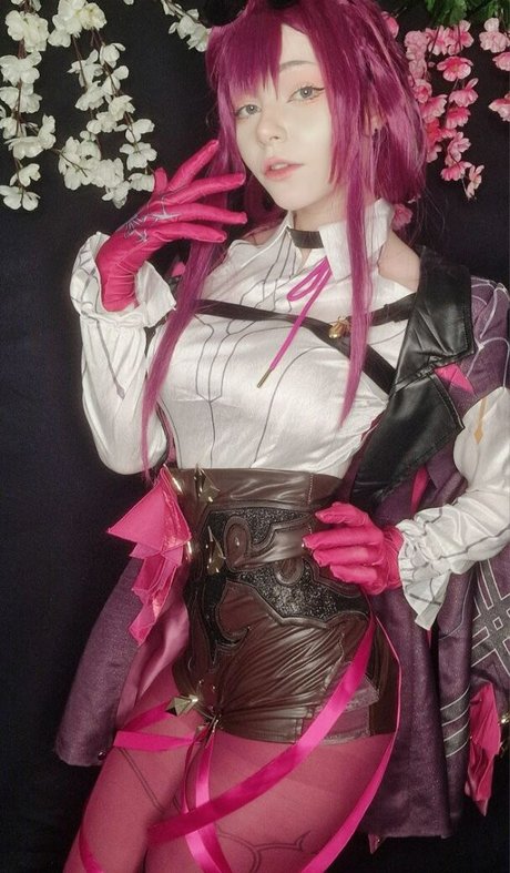 Linaneyeon model erotic pic