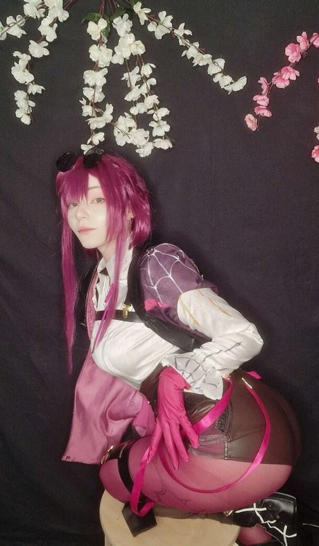 Linaneyeon star adult image