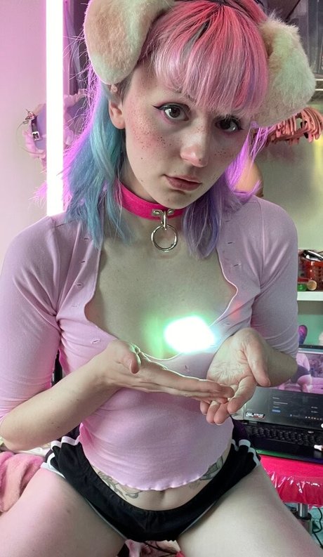 Tweetney art actress picture