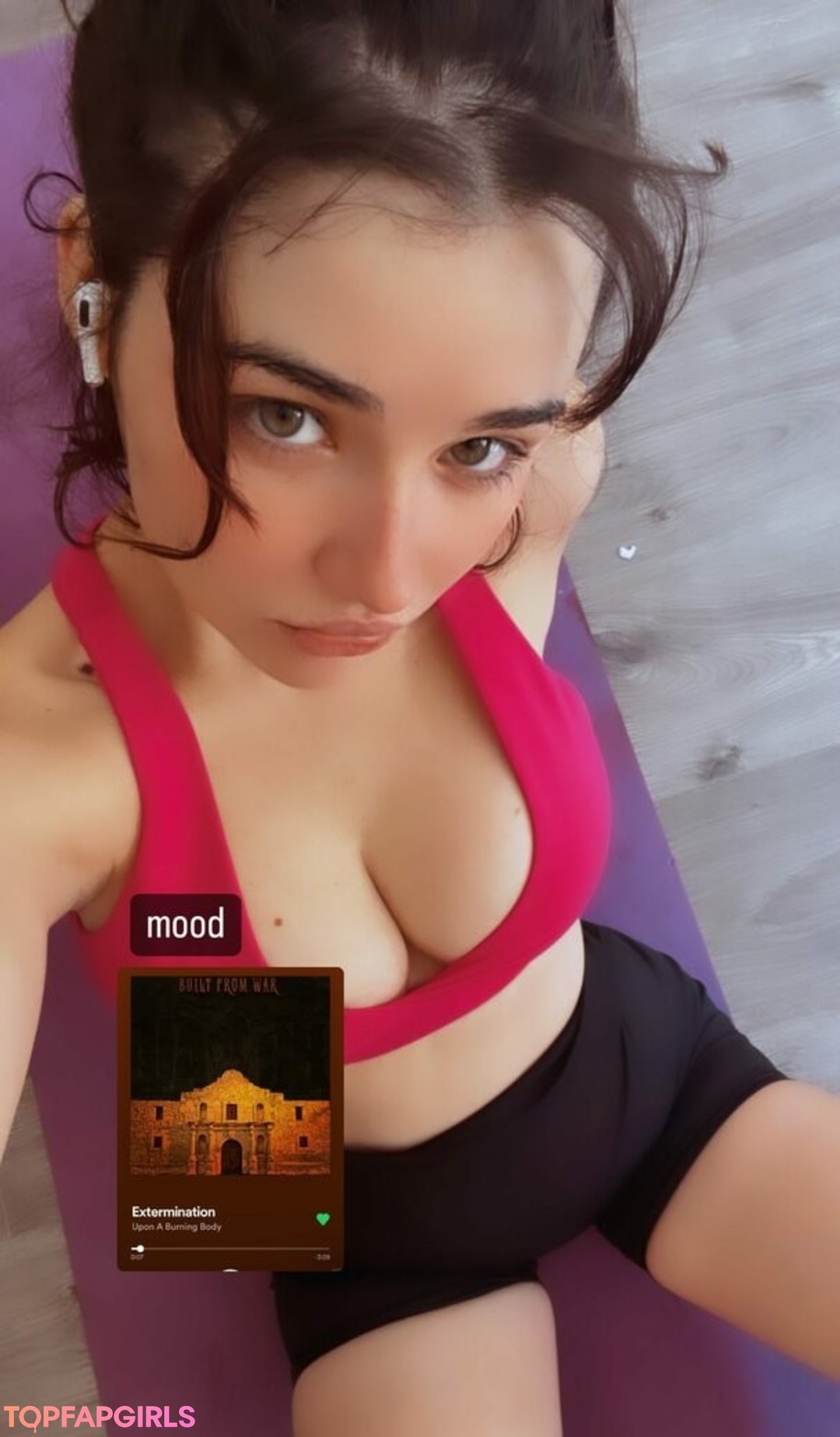 Michele Alves pornstar naked photo