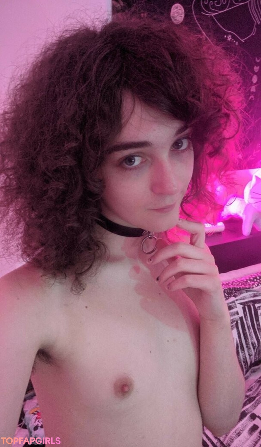 LinusFrog sexy star photo