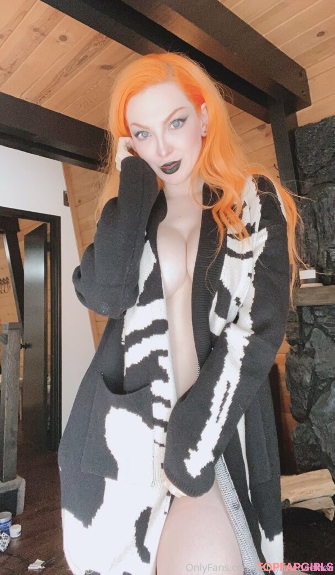 ashlewddaefree naked actress photo