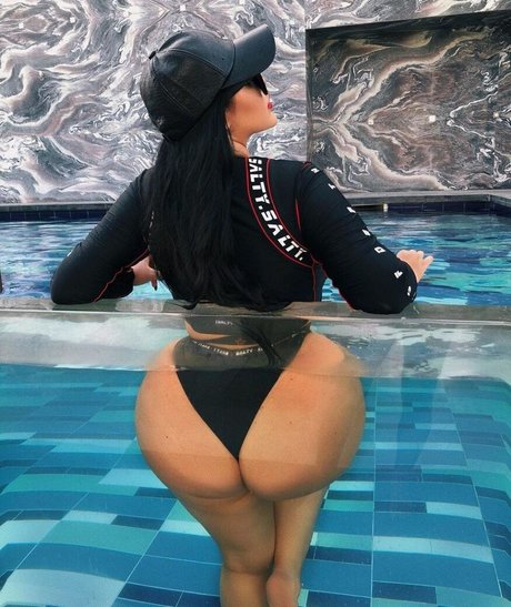 sxmonne exclusive pornstar image