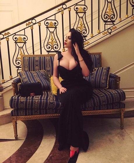 sxmonne exclusive pornstar images