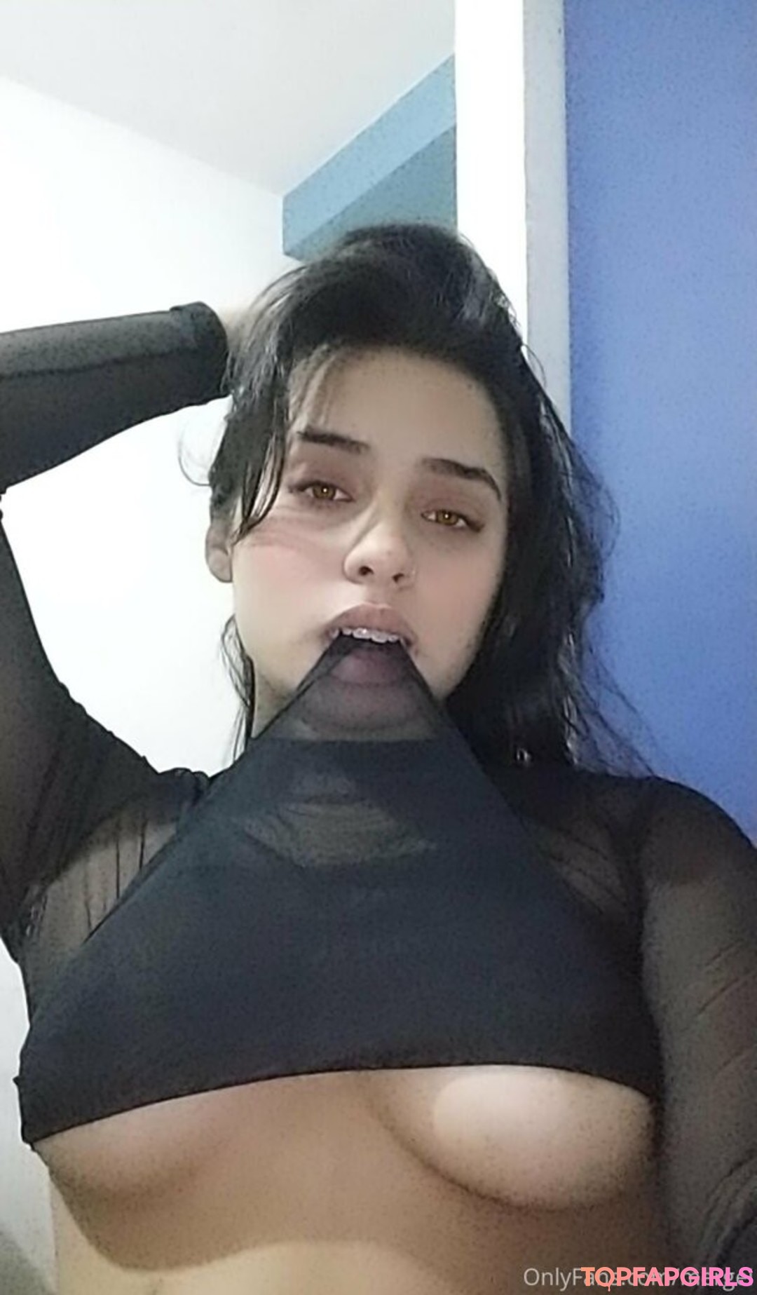 yiyisweetcousin pornstar adult photo