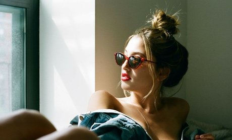 Lindsey Kevitch model pornographic pic