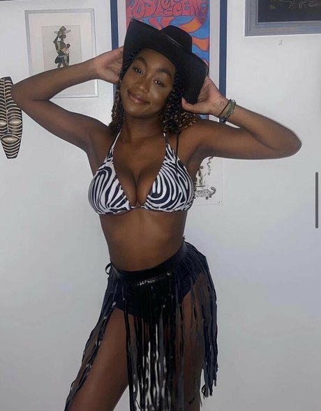 Majormommyissues model hd img