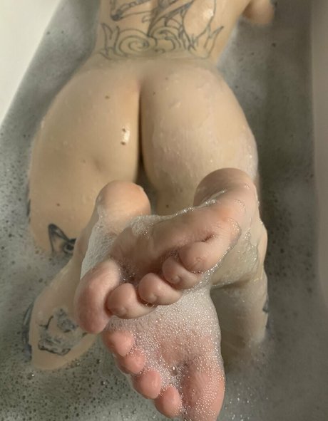 em0ti0naljpg top model image