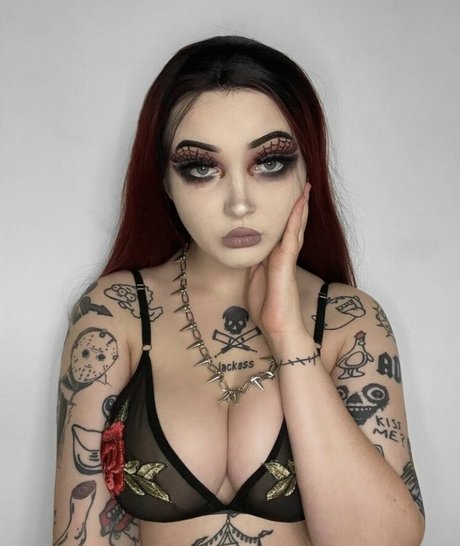 Missspookyrose model sex pic
