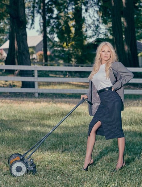 military girls onlyfans pornos pictures