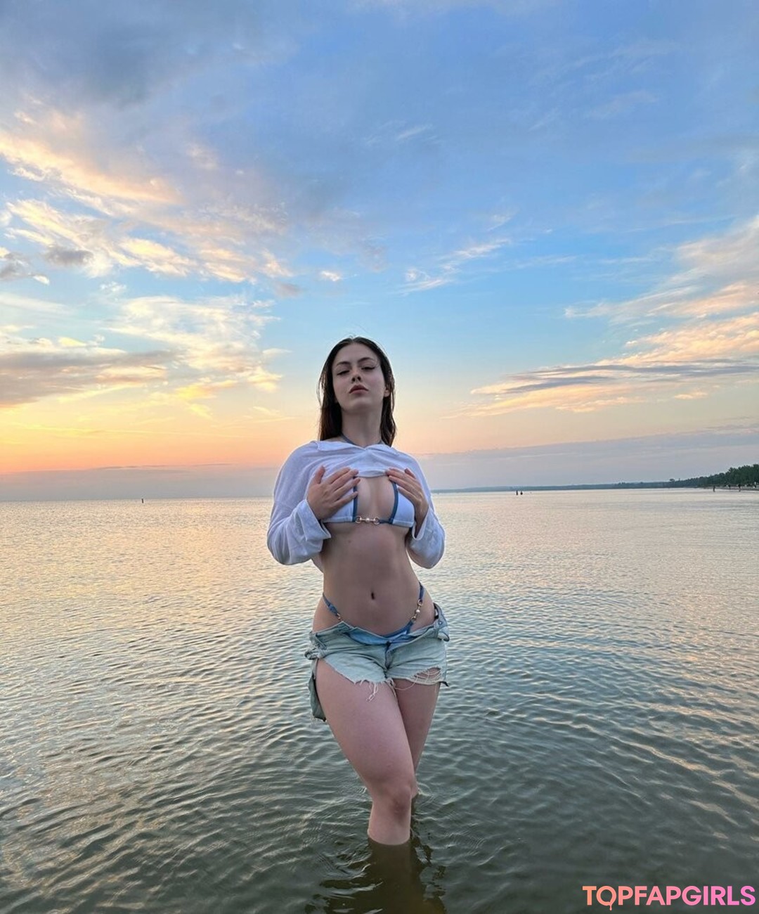 Sudefit erotic pornstar image