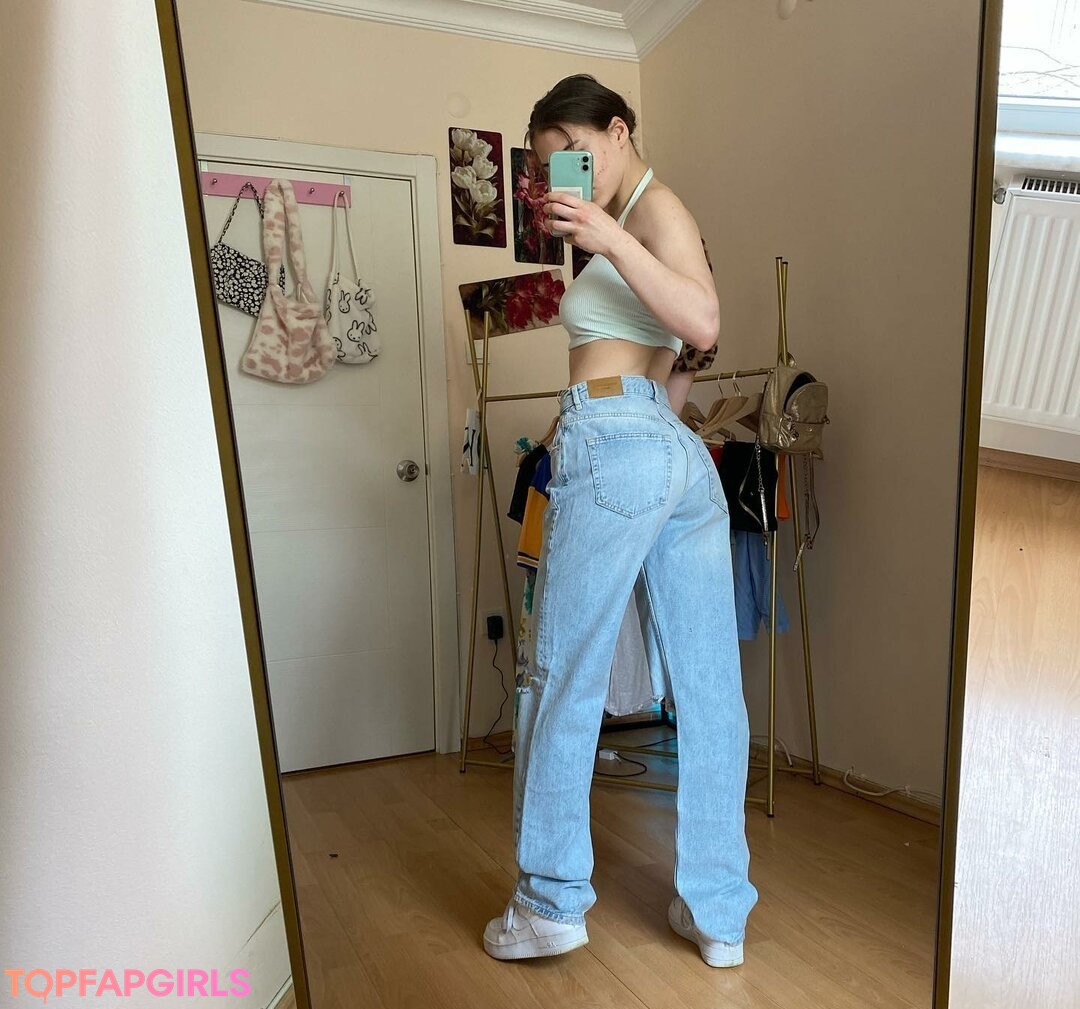 Sudefit pornstar nude pics