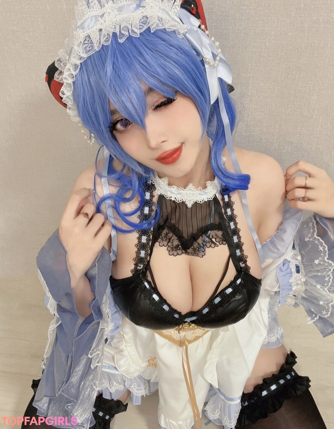 Suakirin Suaki nude star gallery