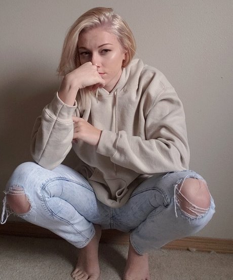 Kruzader model sexy image