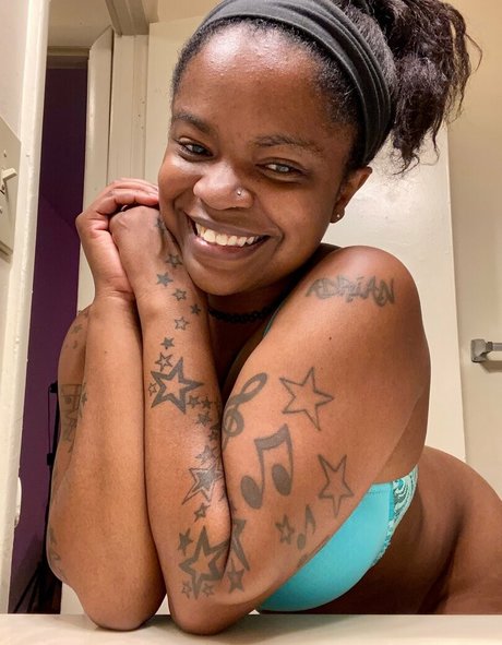 yummybrownfox xxx star images