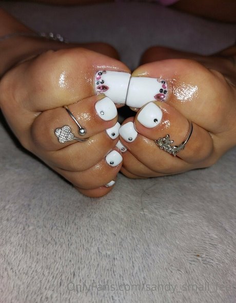 sandy small feet adult actress galleries