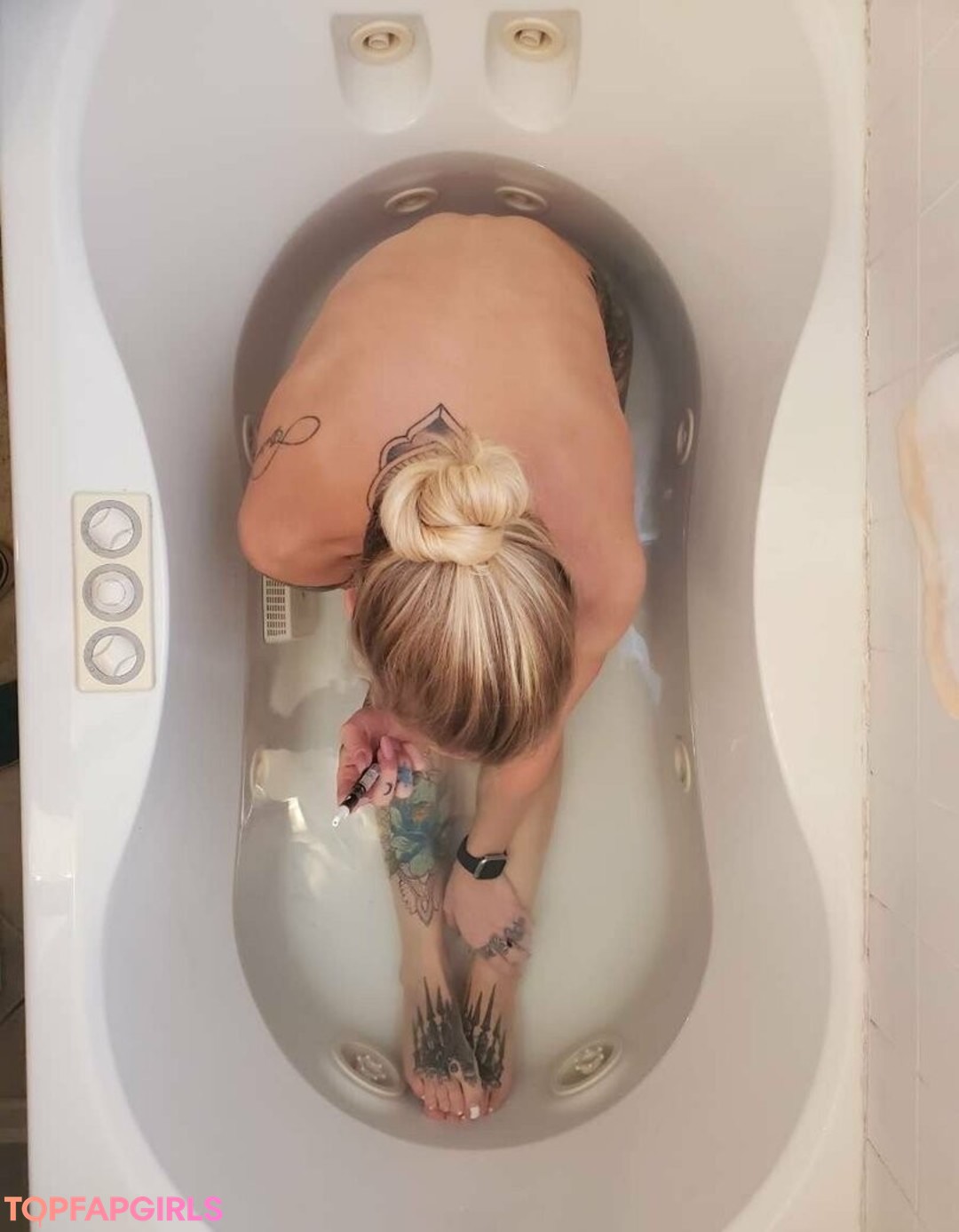 unalome pornographic star pics