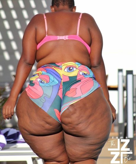 South African Thick model sex gallery