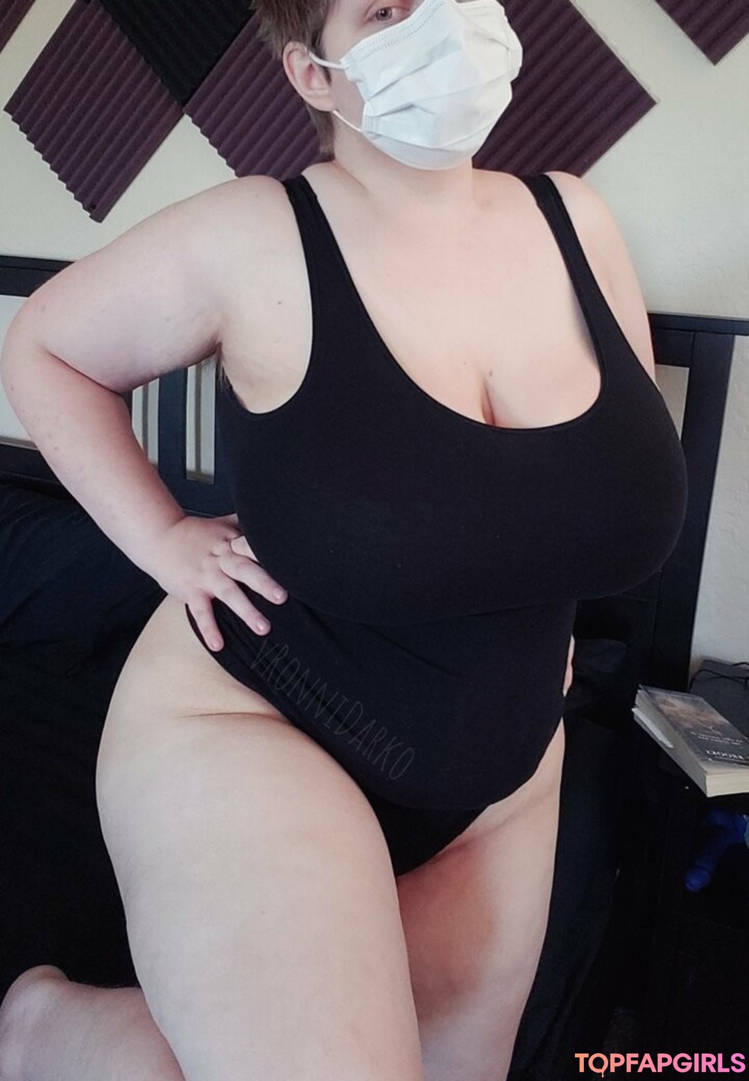 vronnidarko exclusive pornstar img