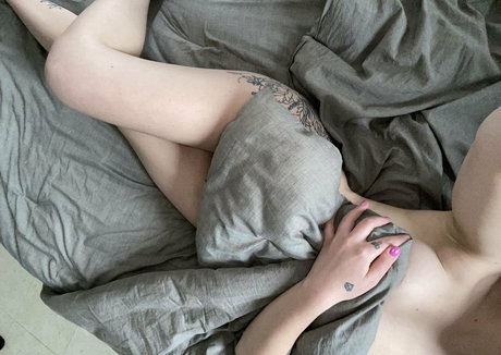 marieexo21 star perfect pictures