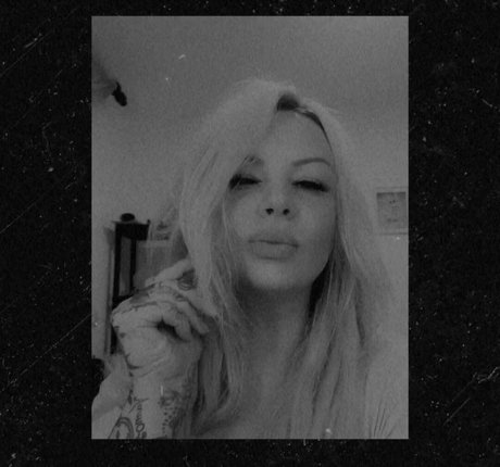 ebony squirt onlyfans top pic