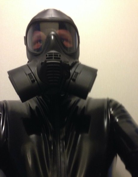 latex alien top model picture