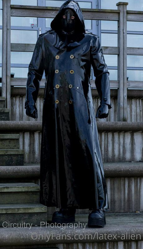 latex alien actress img