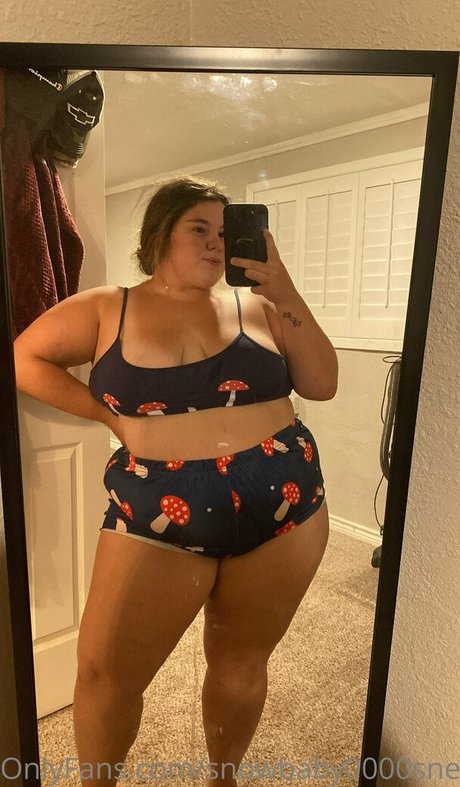 snowbaby0000sneakpeak xxx model image