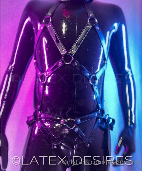 latexdesires model sex pics
