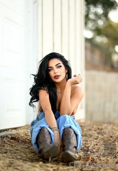 christinaenaa porn actress pictures