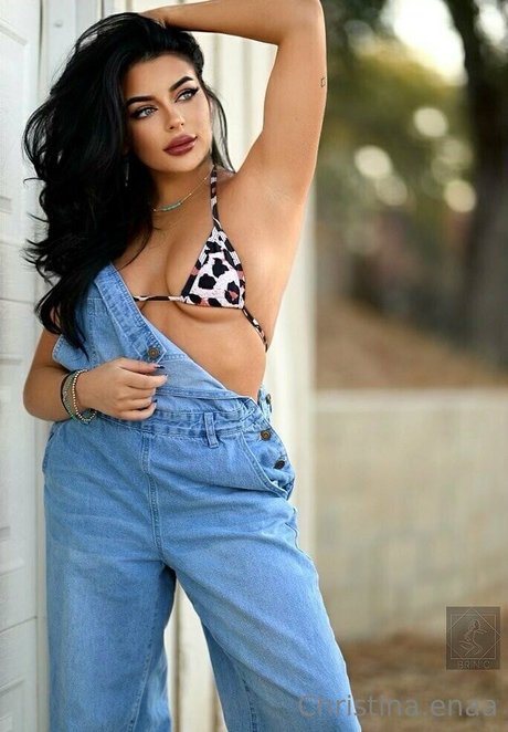 christinaenaa profile image