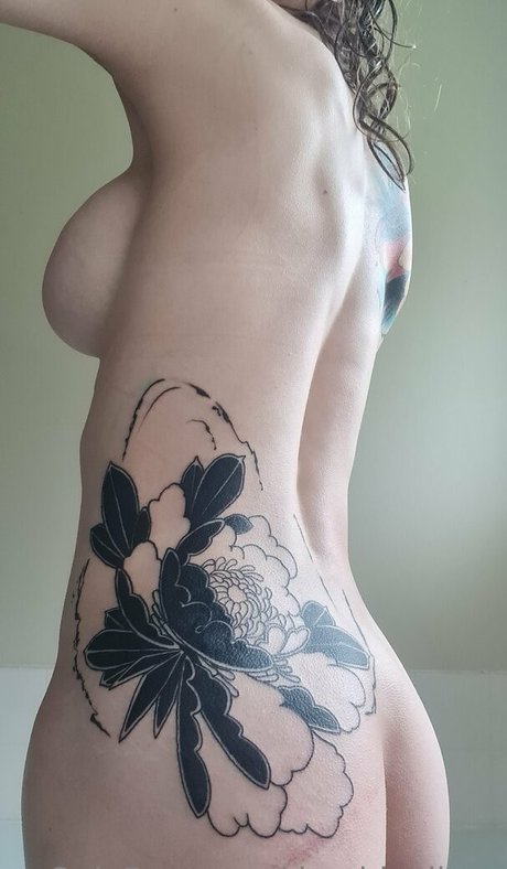 busty onlyfans beautiful naked pic