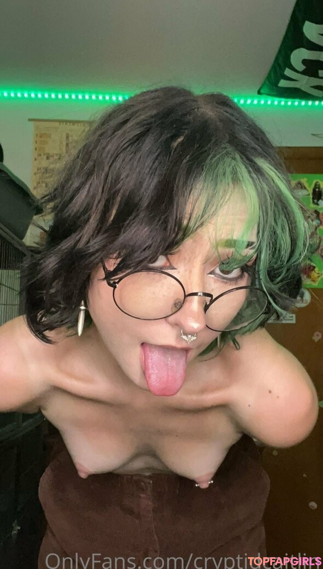 cryptidcaitlin model pretty picture