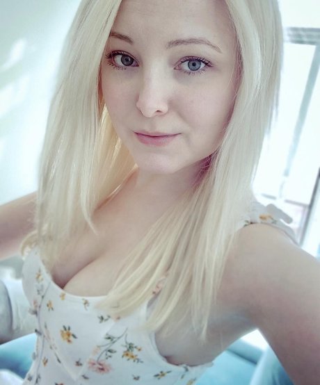 Nyxii pornstar hot photos