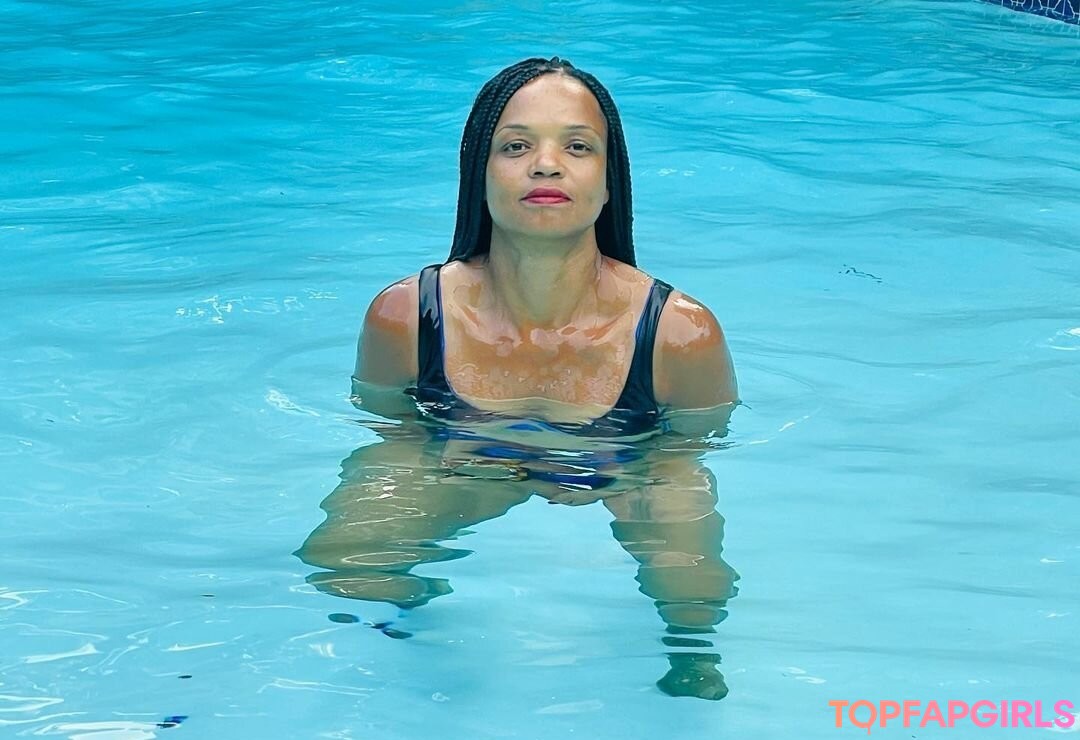 Lukwesa Burak hd pornstar photo